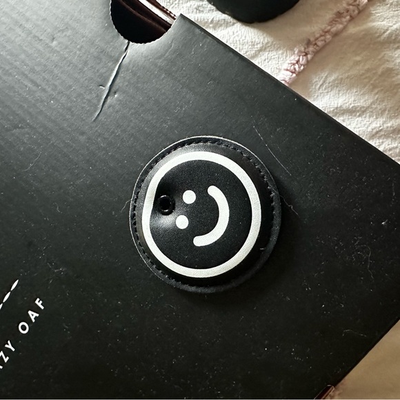 Dr. Martens x Lazy Oaf Happy Sad Bethan Lo - Picture 5 of 9